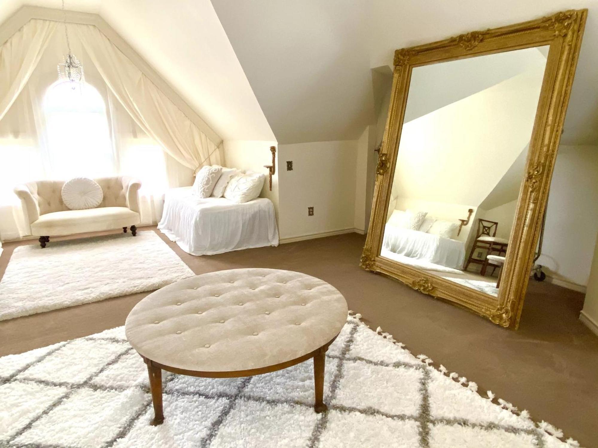 Four Winds Victorian Venue & Suites Bonham Номер фото
